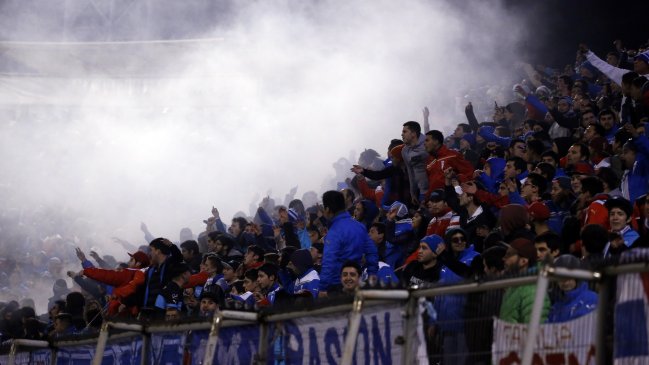 Conmebol abrió un expediente en contra de U. Católica por fuegos de artificio