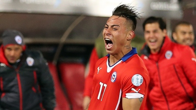 Presidente de Napoli: Eduardo Vargas tiene tres ofertas de diferentes países