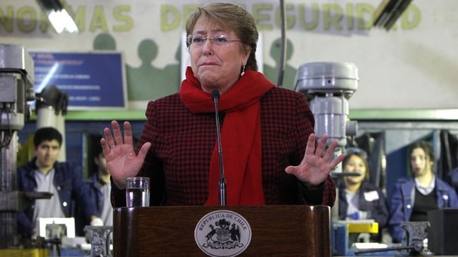 Bachelet llamó a no ser tan negativos por gratuidad en educación