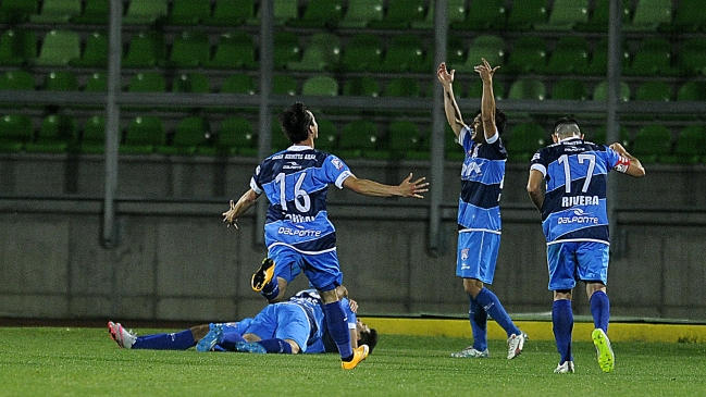 Luis Casanova y partido contra U. de Chile: Hay que ganar todas las pelotas que se puedan