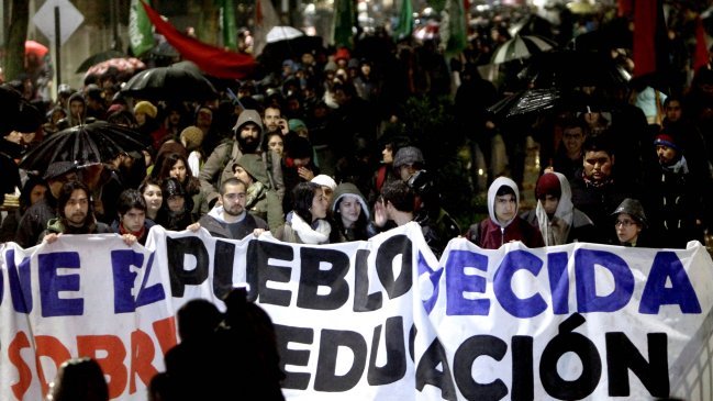 Estudiantes y rectores mantienen reclamo por 