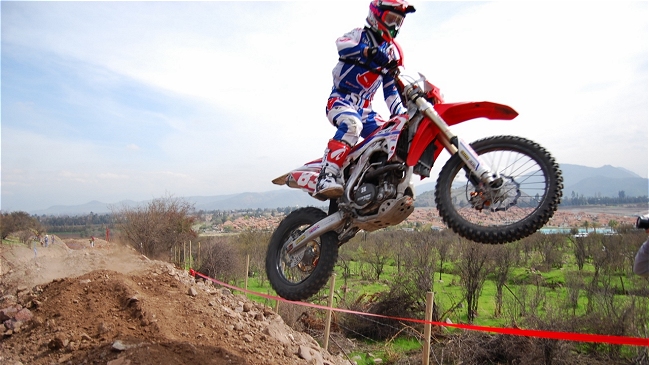 Campeonato Enduro FIM: Mossini se quedó con el scratch superando a Benjamín Herrera