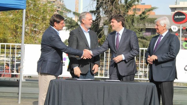 Alcaldes y Ministerio de Transportes lanzaron tranvía Las Condes-Barnechea