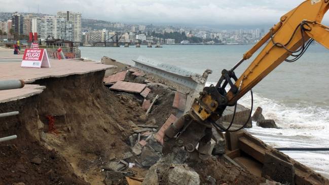 Viña del Mar inició obras para recuperar borde costero dañado por temporal
