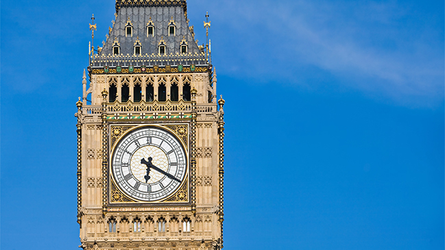 El emblemático Big Ben da las campanadas con seis segundos de retraso