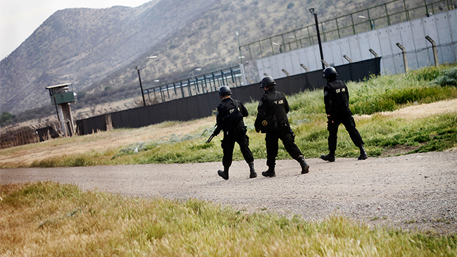 Diputado denunció que el Ejército donó módulos a Punta Peuco