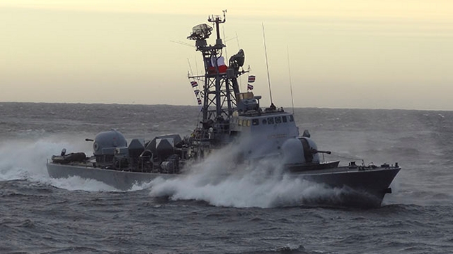 Dos tripulantes murieron tras hundirse embarcación en Estrecho de Magallanes