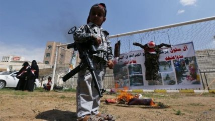   Hutíes protestan por ataques en Saná 