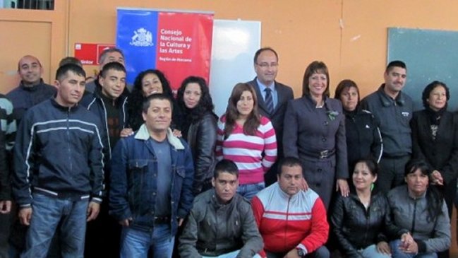 Proyecto Dibam busca fomentar la lectura y alfabetización digital en recintos penitenciarios