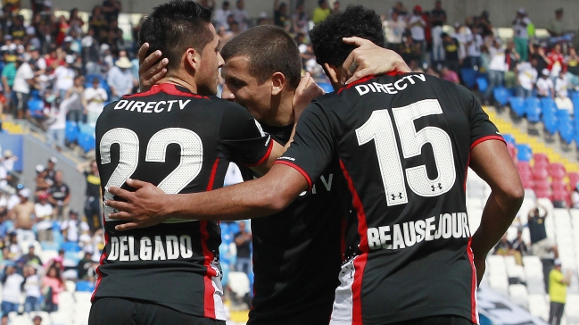 Resumen: Colo Colo se alejó en el liderato del Apertura