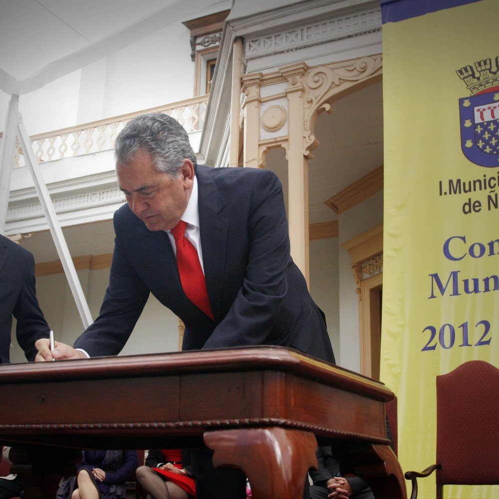 Pedro Sabat logró acuerdo para instalar a su sucesor en alcaldía de Ñuñoa