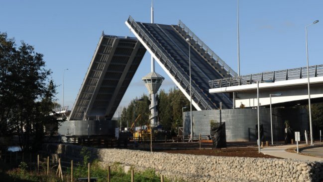 Fiscalía de Los Ríos transfirió investigación por irregularidades del puente Cau Cau