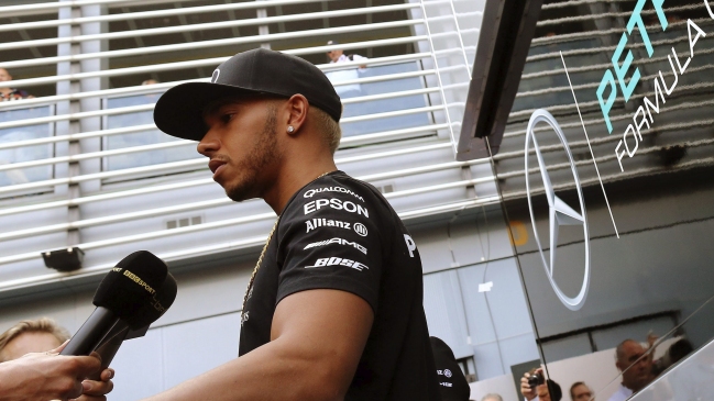 Lewis Hamilton dominó los primeros entrenamientos libres en Italia