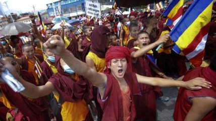  Monjes budistas protestaron por nueva constitución laica en Nepal 