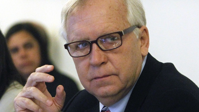 Las ironías del ministro Jorge Burgos para responder a Sebastián Piñera