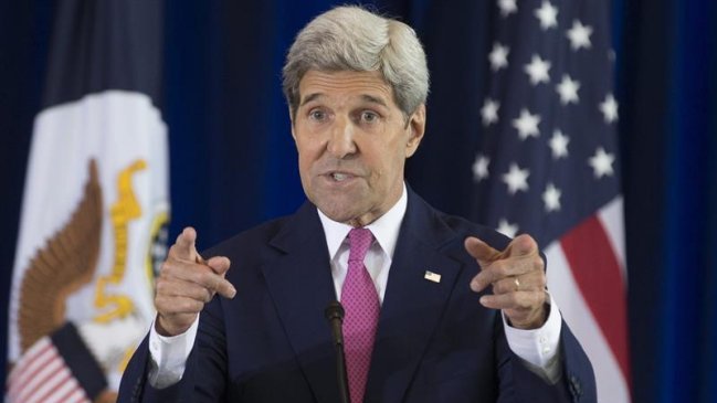 Kerry llamó a canciller venezolana para 