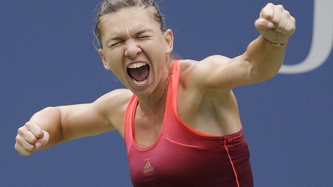 Simona Halep jugará su primera semifinal en el US Open tras batir a Victoria Azarenka