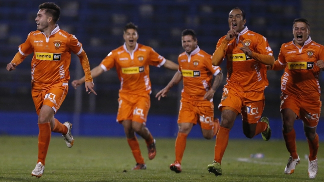 Cobreloa eliminó a la UC en los penales y se metió en cuartos de final de Copa Chile