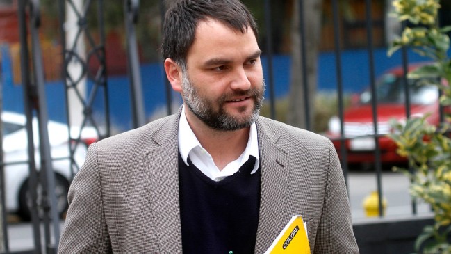 Diputado Javier Macaya interpelará a la ministra de Salud