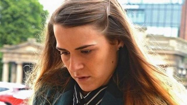 Mujer se hizo pasar por hombre para tener sexo con su amiga