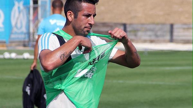 DT de Olympique: Isla tiene experiencia para jugar en varias posiciones