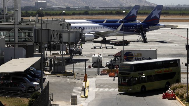 Controladores aéreos confirman paro: No habrá despegues nacionales ni internacionales