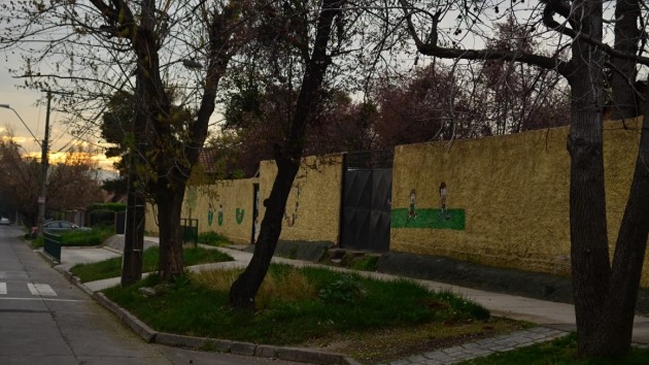 Instalan primera piedra para memorial por víctimas del cuartel Simón Bolívar