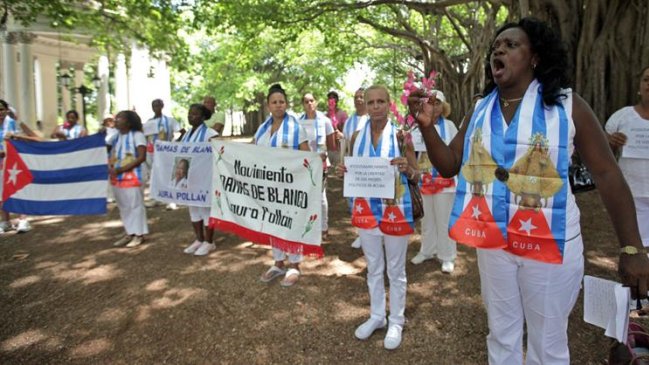 Damas de Blanco y disidentes cubanos fueron arrestados tras marcha en La Habana