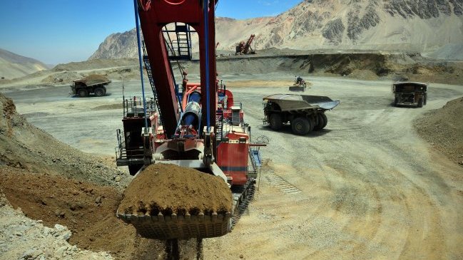 Anglo American vendió dos minas de cobre en Chile por 300 millones de dólares
