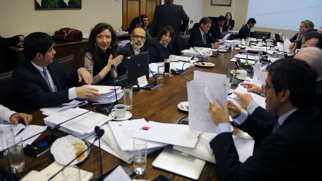 Comisión de Hacienda de la Cámara votará carrera docente hasta total despacho