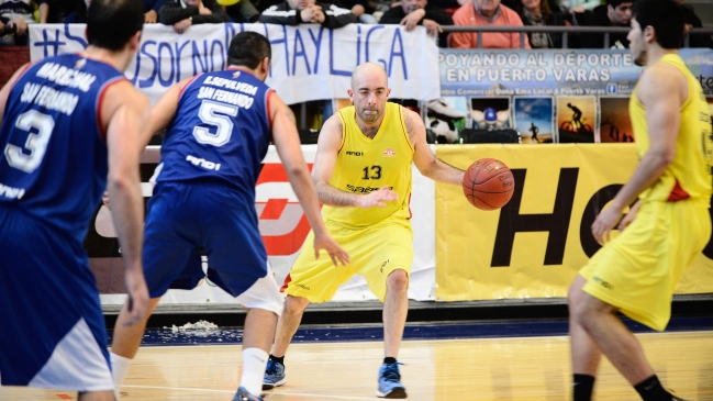 Rodrigo Muñoz jugará por Puerto Varas en la Liga Nacional