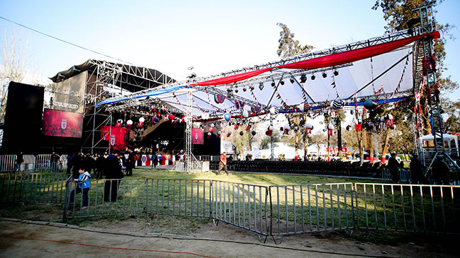 Festejos de Fiestas Patrias en Santiago se realizarán con normalidad