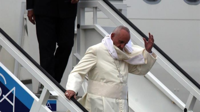 Papa Francisco llegó a Cuba por visita oficial