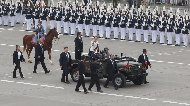 Parada Militar 2015 provocó debate en redes sociales por terremoto en el norte chico