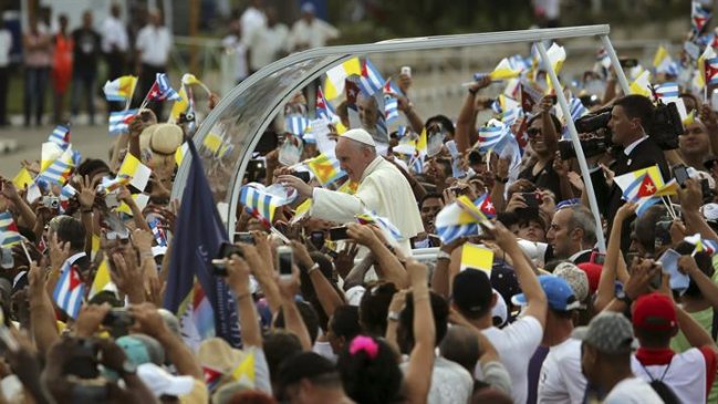 El papa instó a los cubanos a servir 