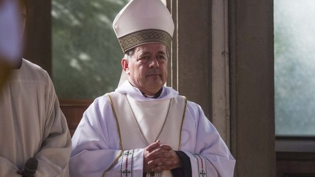 Movimiento laico de Osorno: Si Barros renuncia, cae toda una jerarquía