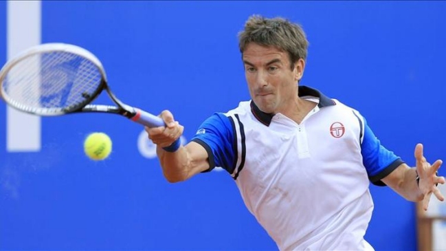 Tommy Robredo pasó a octavos de final en San Petersburgo