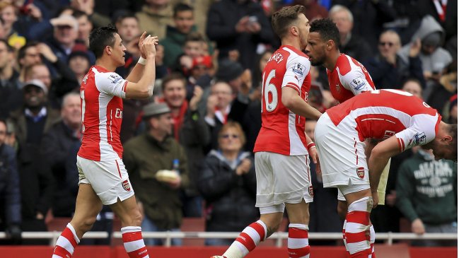 Arsenal avanzó a octavos de final de la Capital One tras triunfo sobre Tottenham