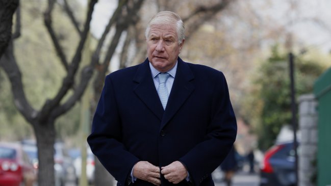 Jaime Ravinet: Chile debe retirarse del juicio en La Haya