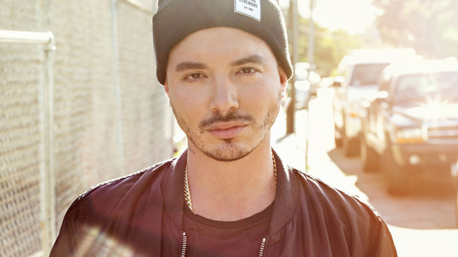 Artista urbano J Balvin fija concierto en Chile