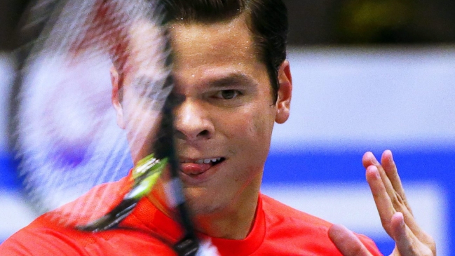 Milos Raonic venció a Roberto Bautista Agut y pasó a la final en San Petersburgo