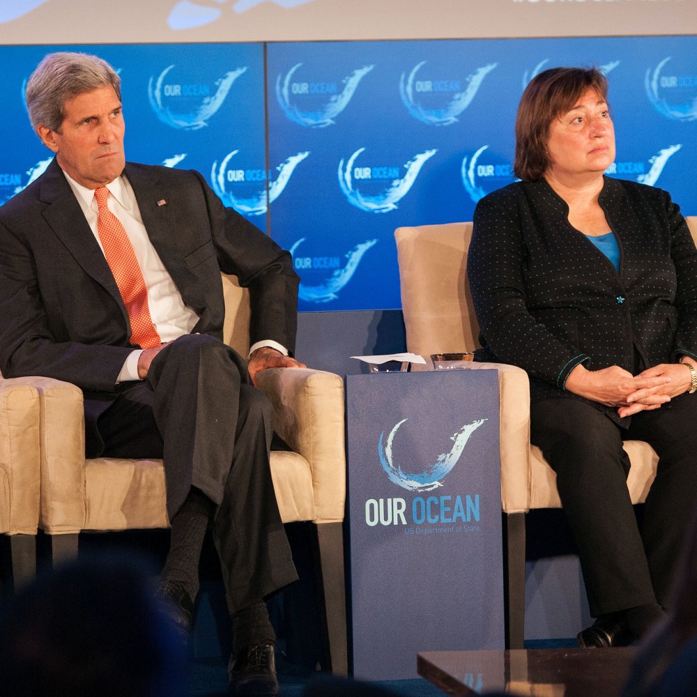 Seminario internacional sobre océanos traerá a Chile a secretario de Estado de EE.UU.