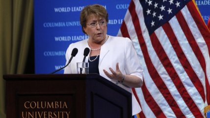  Bachelet fijó plazos para nueva Constitución  