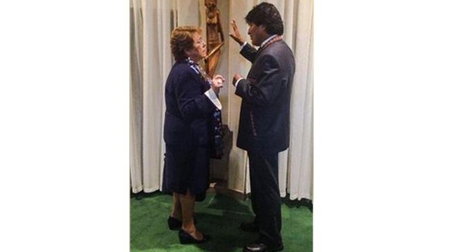 Embajador chileno: Encuentro entre Bachelet y Morales no fue más que un saludo