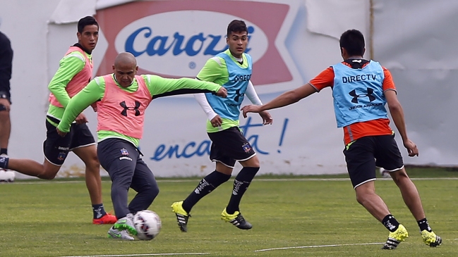 Humberto Suazo se incorporará este jueves a las prácticas normales en Colo Colo