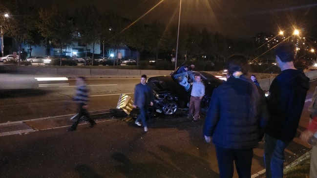 Médico resultó herido de gravedad en accidente de tránsito en Las Condes