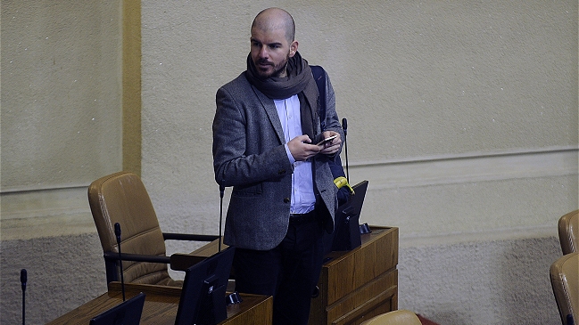 Servel objetó inscripción de Revolución Democrática como partido político