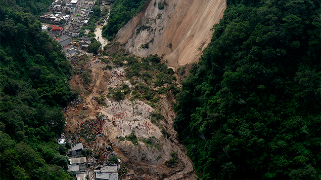 Tragedia en Guatemala: Suben a más de 30 los muertos y desaparecidos llegan a 450