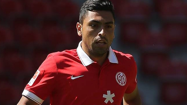 Entrenador de Mainz elogió a Gonzalo Jara: No tiene nervios