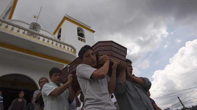 Guatemala: Autoridades cifraron más de un centenar de muertos por alud